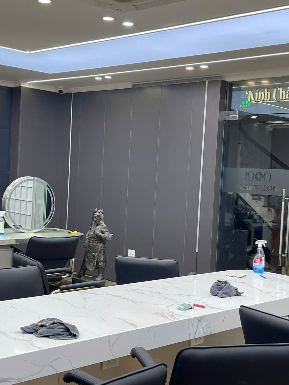 Setup barber shop vốn ít: mở tiệm cắt tóc nam ngầu mà không cần nhiều tiền