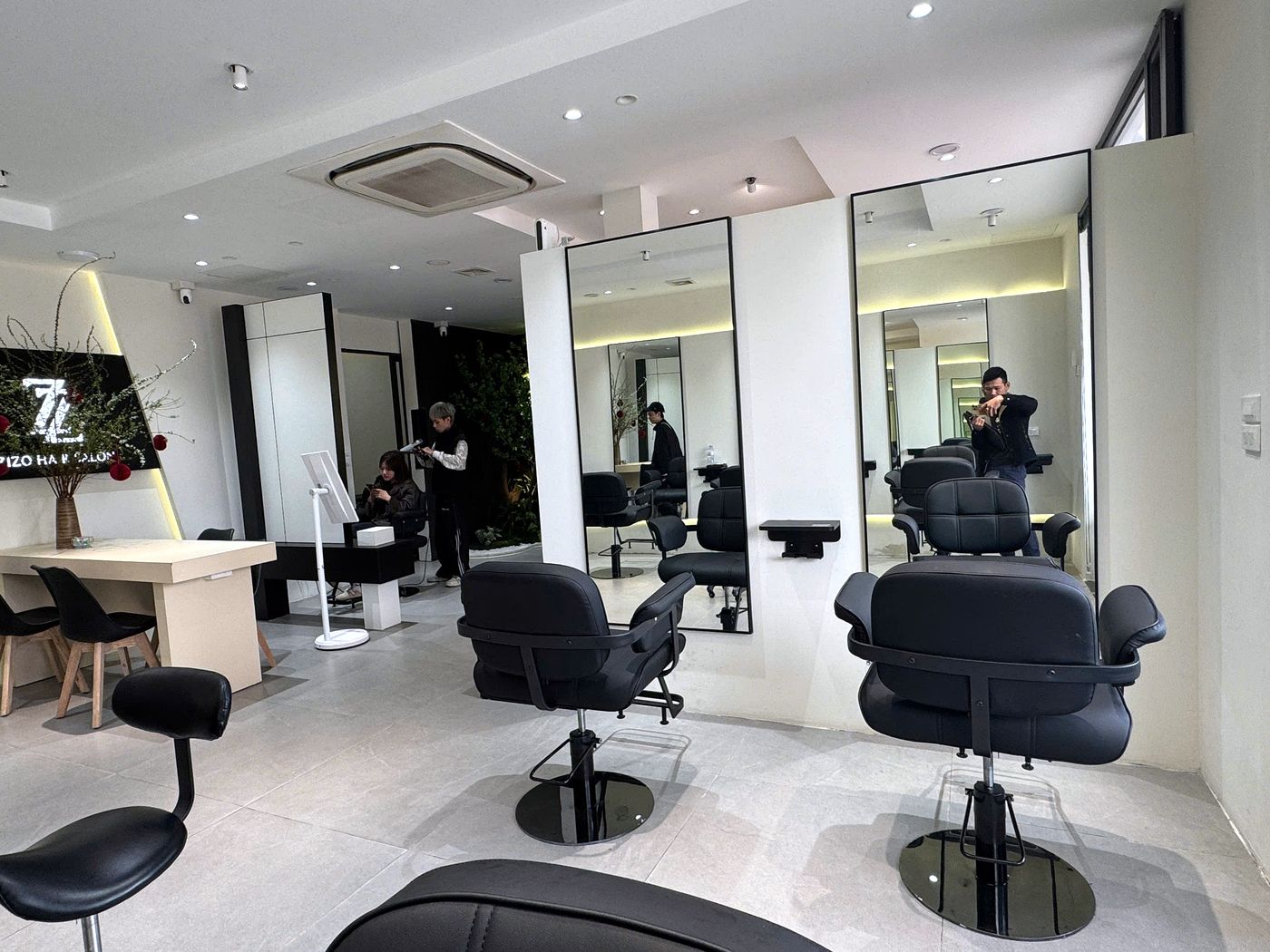 ZIZO Hair Salon Đông Anh, ảnh chụp thật