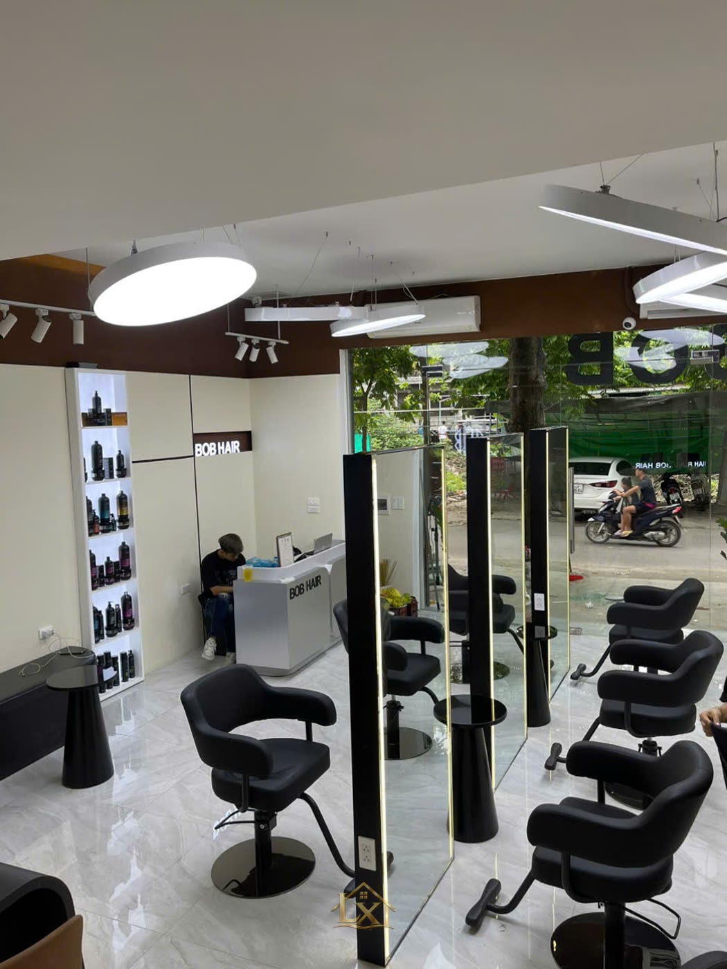 Thi công salon tóc tại Mỹ Đình chọn đơn vị nào uy tín?