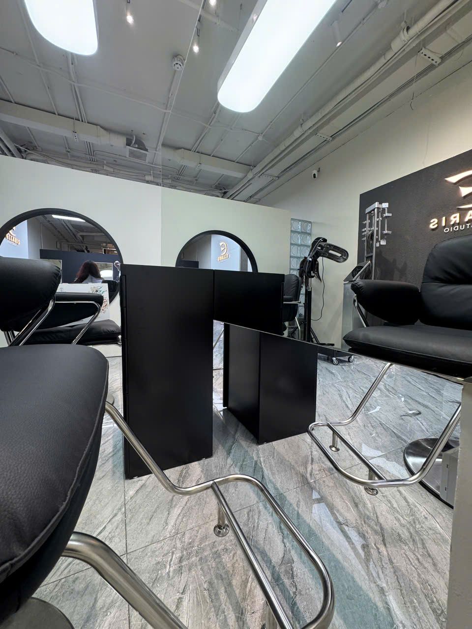 Xu hướng thiết kế salon tóc 2026 tại Phú Diễn