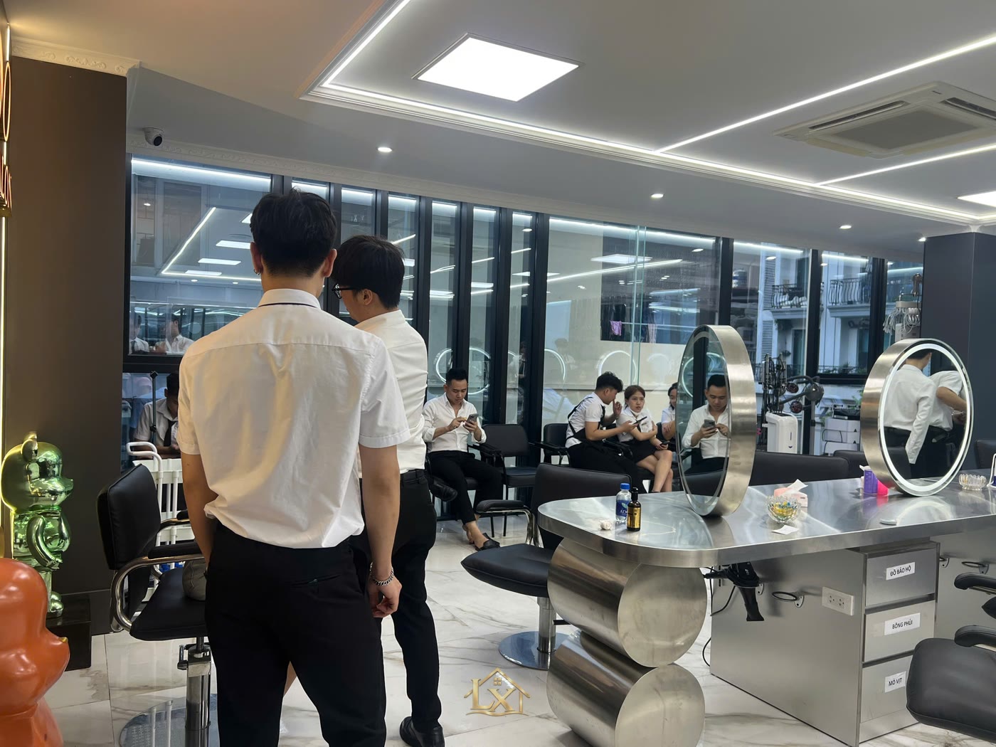 Quầy pha chế, bar mini trong salon - spa: làm đúng để vừa đẹp vừa tiện dùng