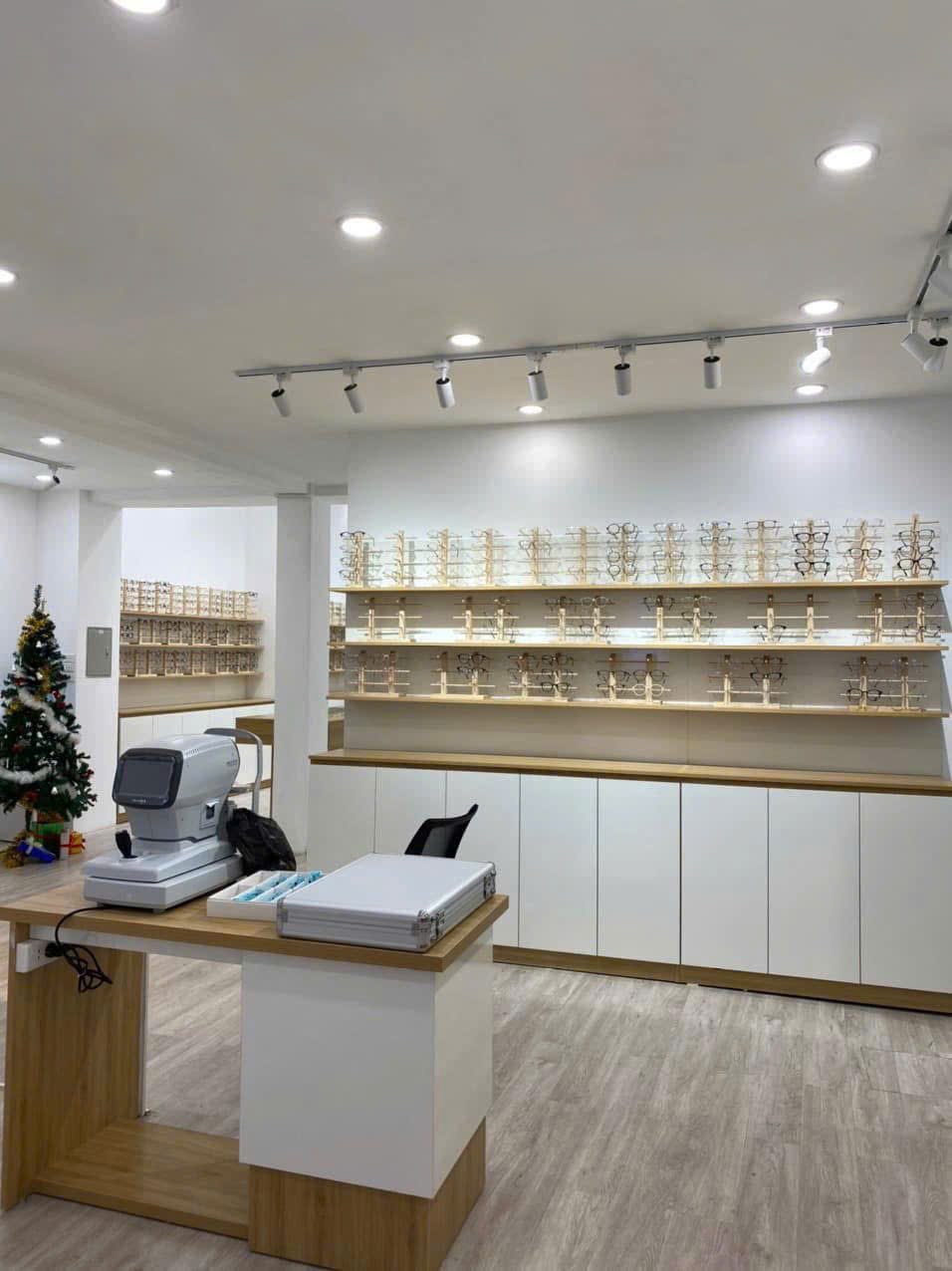 Báo giá thi công Showroom tại Phổ Yên mới nhất 2026