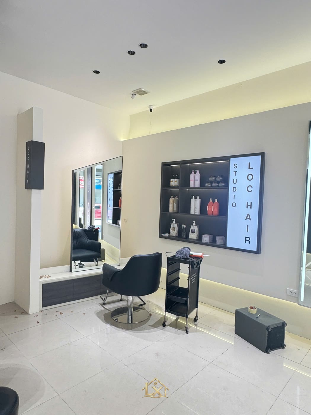 Chọn tông màu nội thất salon tóc hợp phong cách