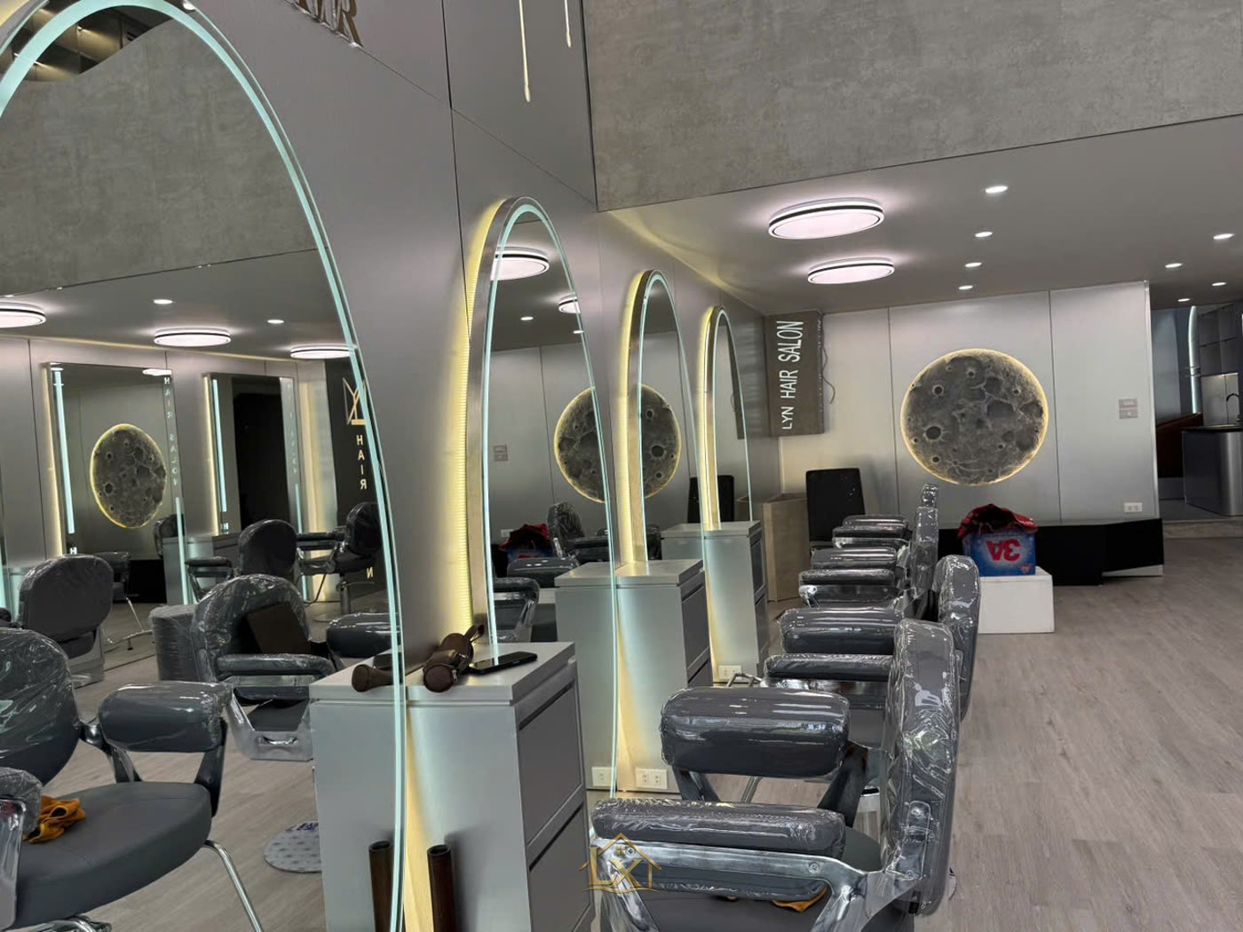 Thi công nội thất salon tóc tại Hoàn Kiếm: đẹp chuẩn, hút khách