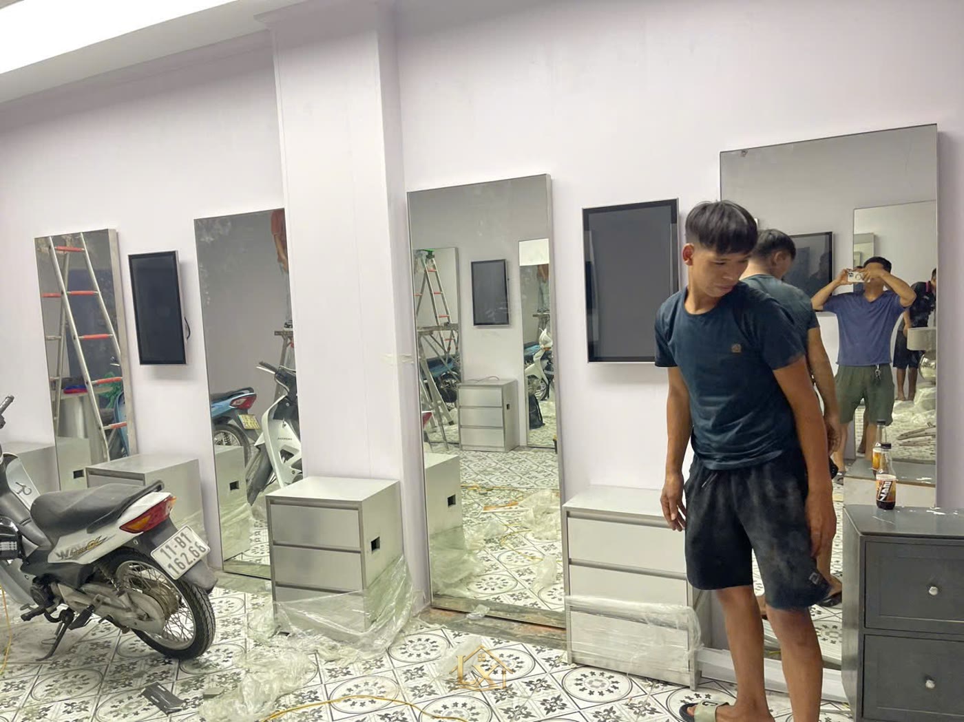 Thi công salon tóc trọn gói ở Xuân Phương gồm mấy bước?