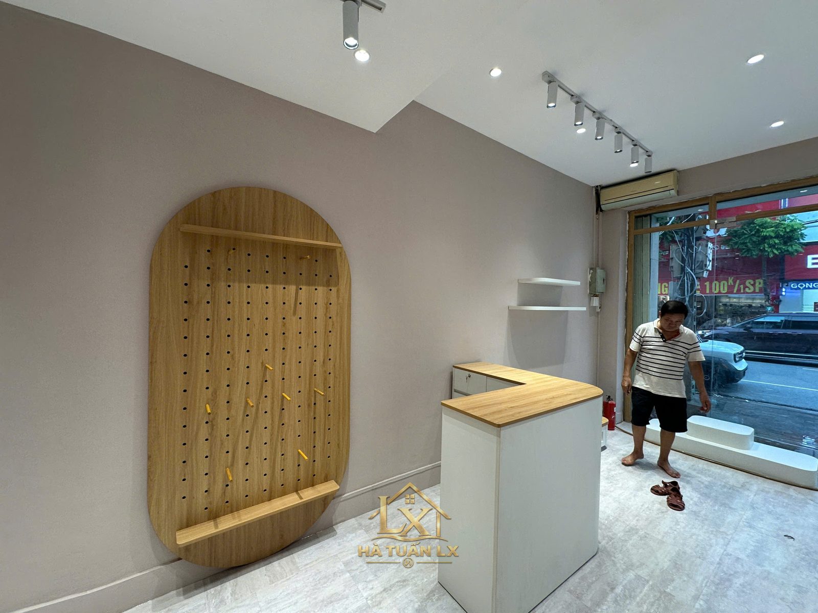 Thi công showroom tại Sài Đồng chọn đơn vị nào uy tín?