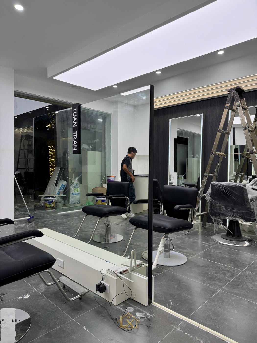 Salon tóc tại Văn Lâm: quy trình & thời gian thi công