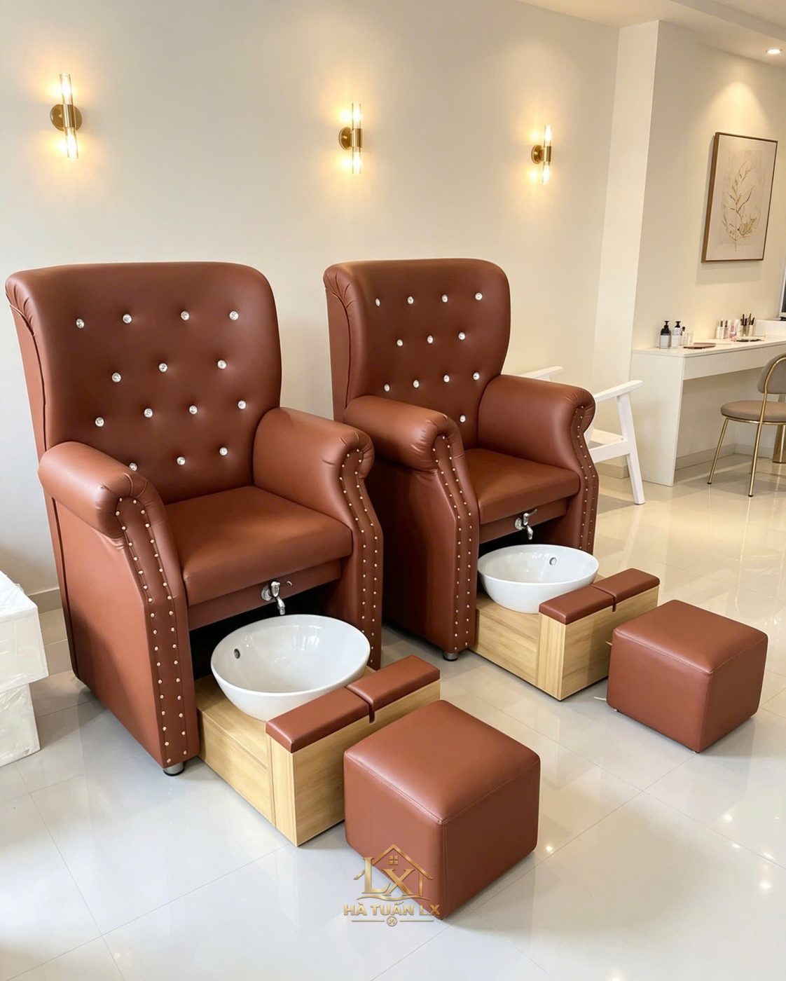 Ghế spa chân throne màu nâu có bồn ngâm - Nội Thất Hà Tuấn LX
